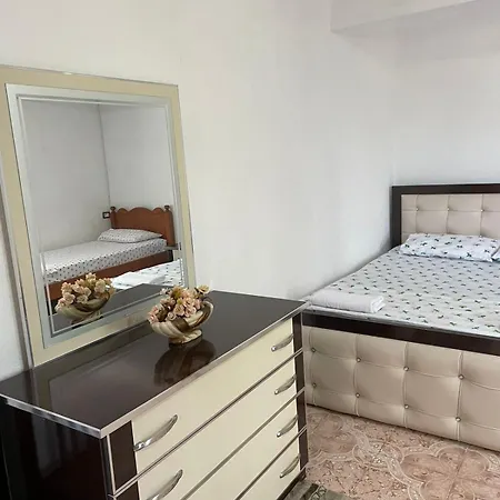 Hillside Haven Škalngur