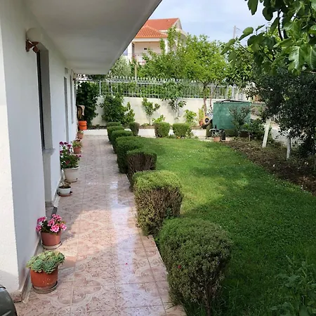 Hillside Haven Shkallnur