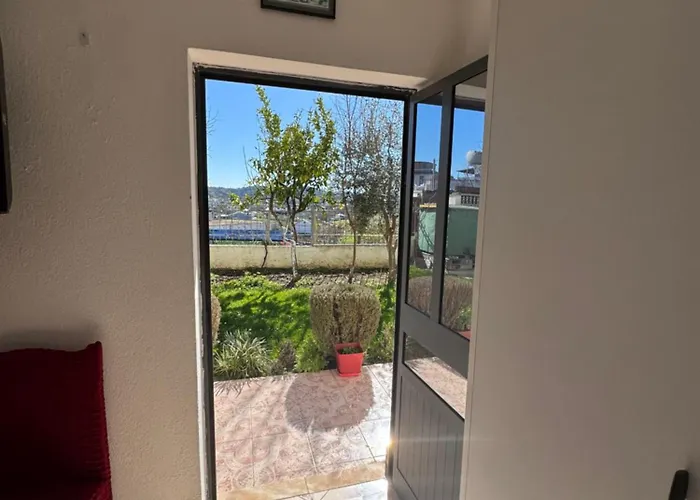 Hillside Haven Škalngur